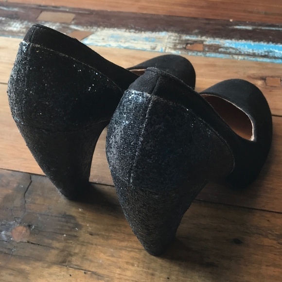 g21 Heels Black Velvet and Sparkly glitters Size 8 - Picture 2 of 6